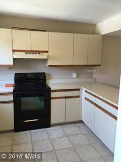 1359 Hazel Nut Ct - Photo 2 of 14