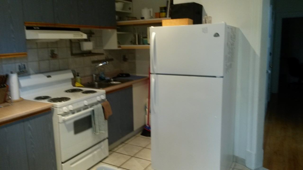 2240 Av Old Orchard - Photo 2 of 3