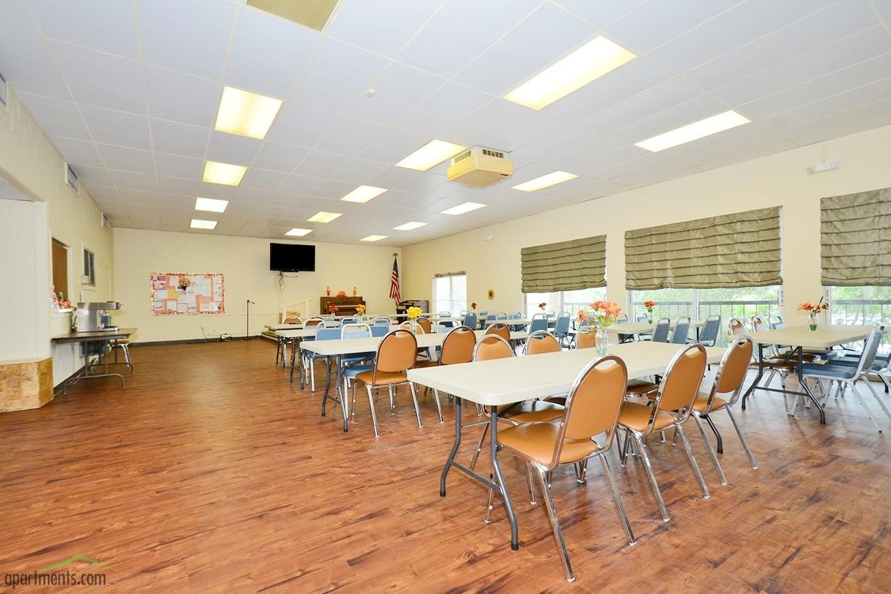 River Pines Apartment Homes - Photo 2 of 11