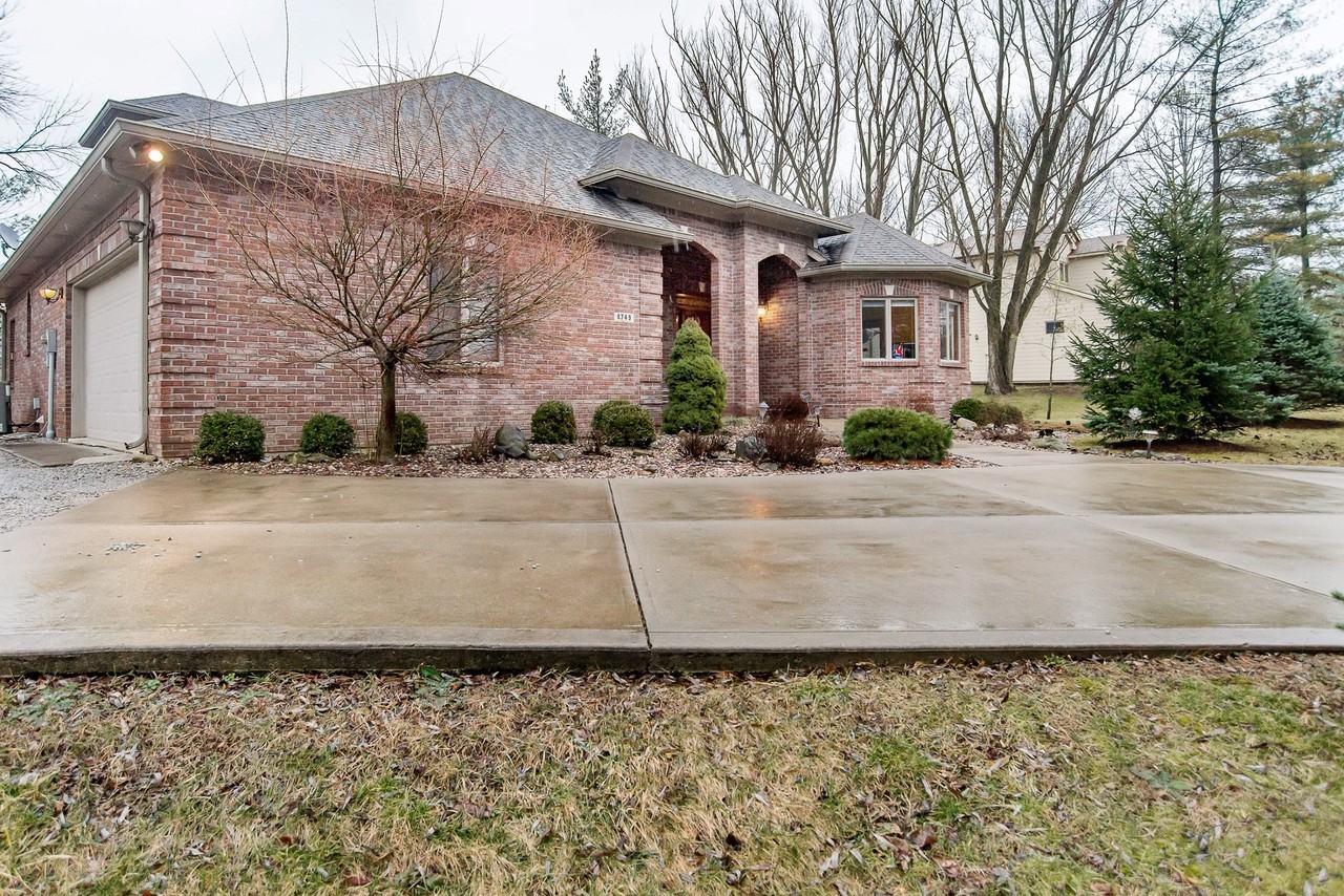 8749 Mud Creek Rd - Photo 2 of 39