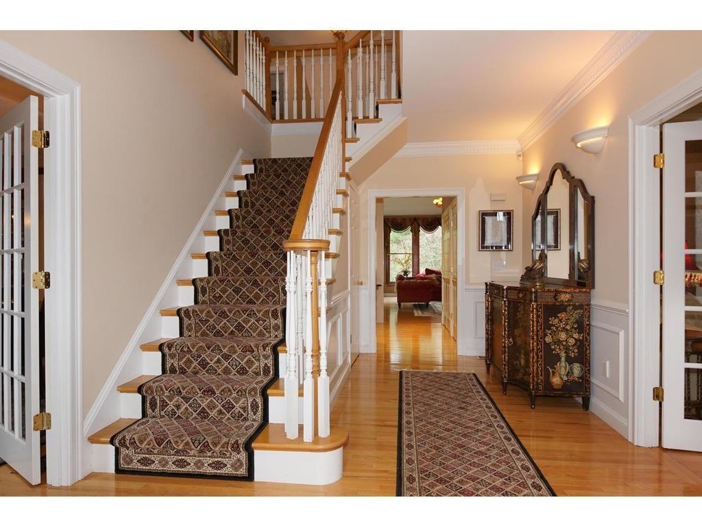 31 Eastmount Rd - Photo 2 of 19