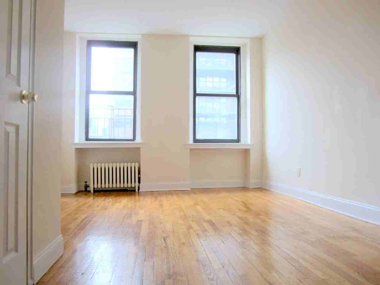 E 51st St #4RW