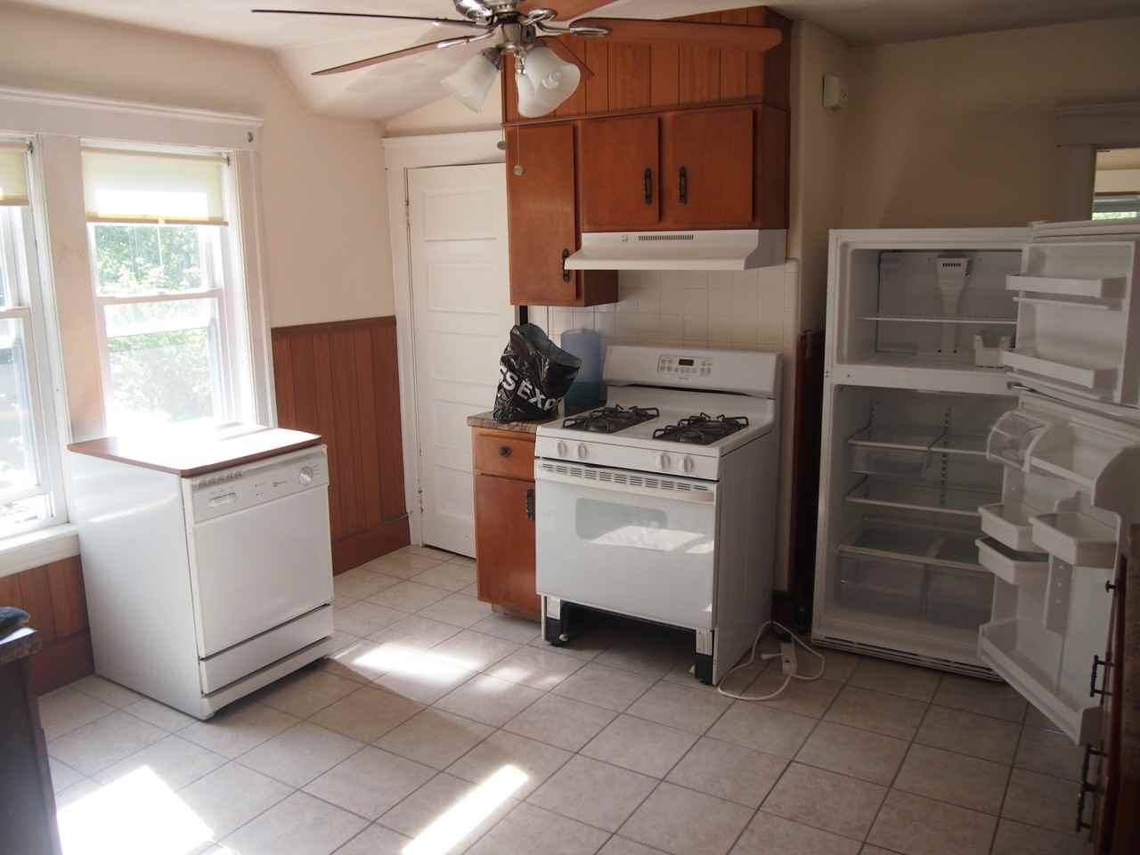 1053 Pleasant St #3 - Photo 2 of 3