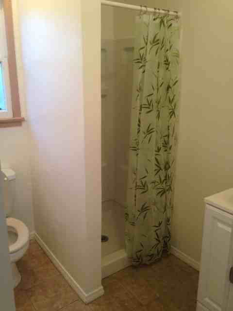 656 Doris Ave B - Photo 2 of 4