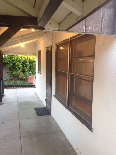 656 Doris Ave B - Photo 3 of 4