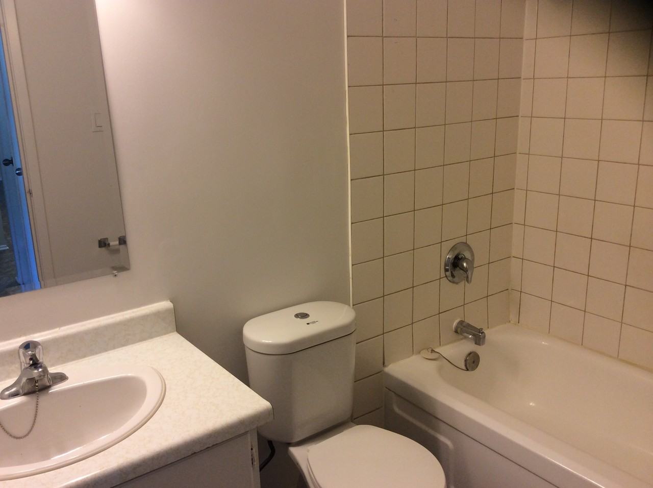 414 Dundas St - Photo 2 of 6