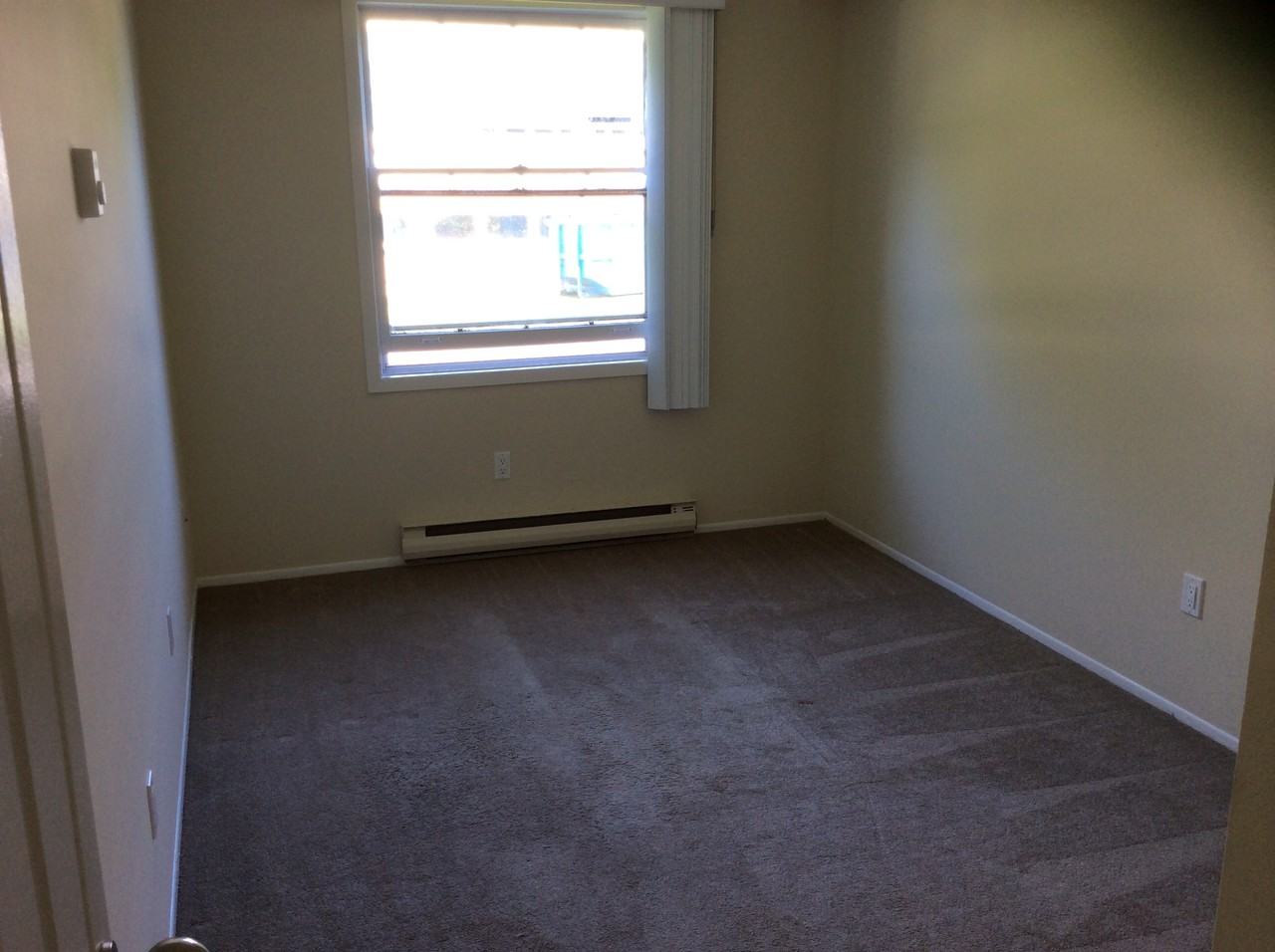 414 Dundas St - Photo 3 of 6