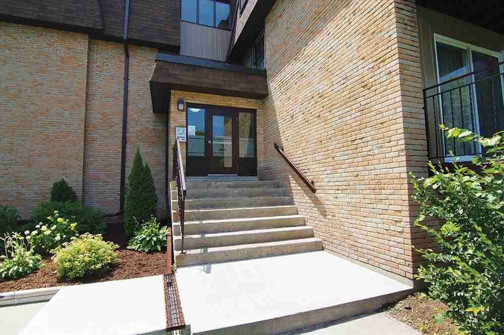 4 Applewood Dr, Belleville, ON K8P 4E2 2 Bedroom Apartment for 940