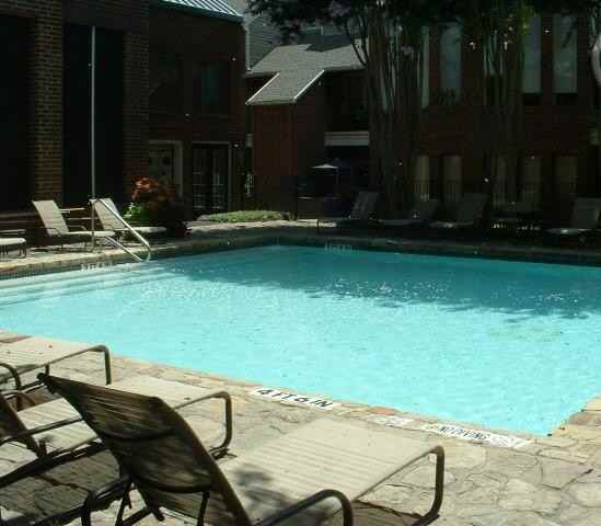 107 N Brookside Dr #303 - Photo 2 of 4