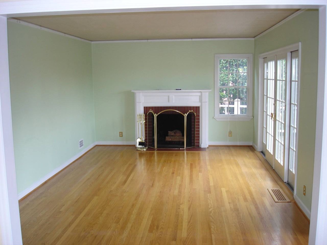 17085 Chapin Way - Photo 2 of 11