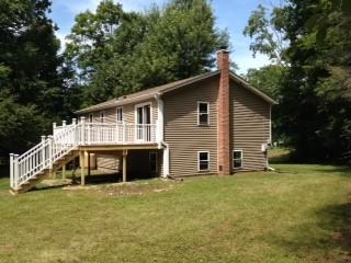 27 Bay Rd - Photo 3 of 5