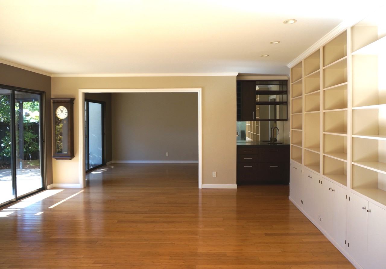 2467 Sharon Oaks Dr - Photo 2 of 10