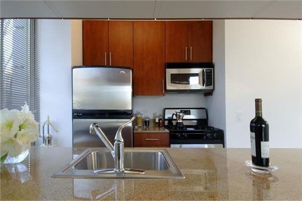 900 Main St - Photo 2 of 3