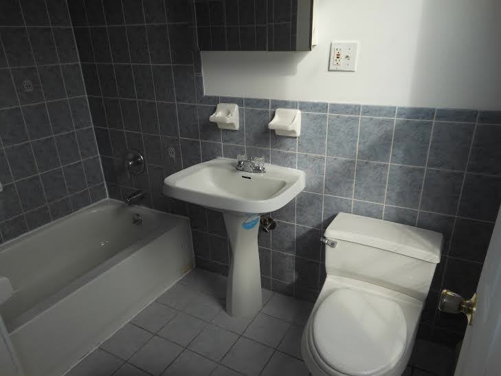 820 Elton Ave - Photo 3 of 3