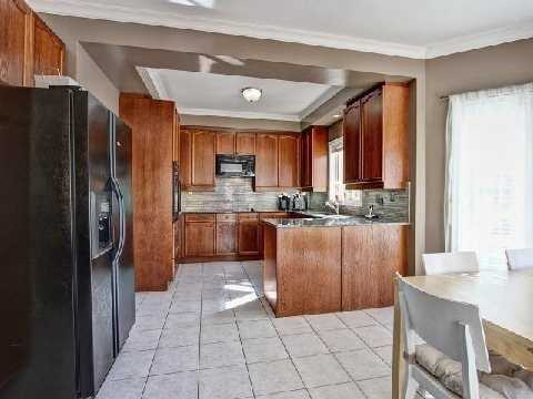 1414 Inuit Trail - Photo 3 of 10