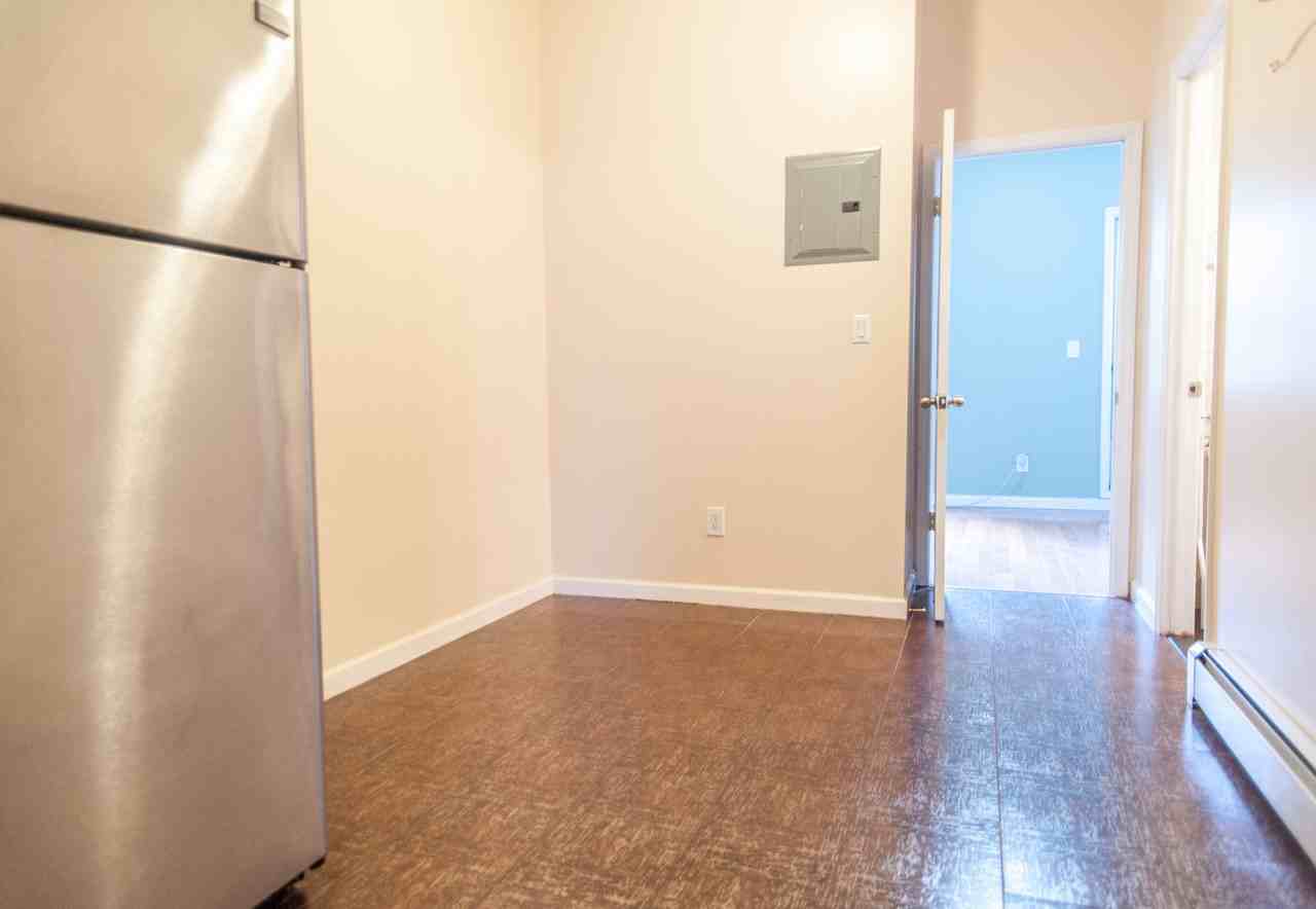 646 Manhattan Ave #2C