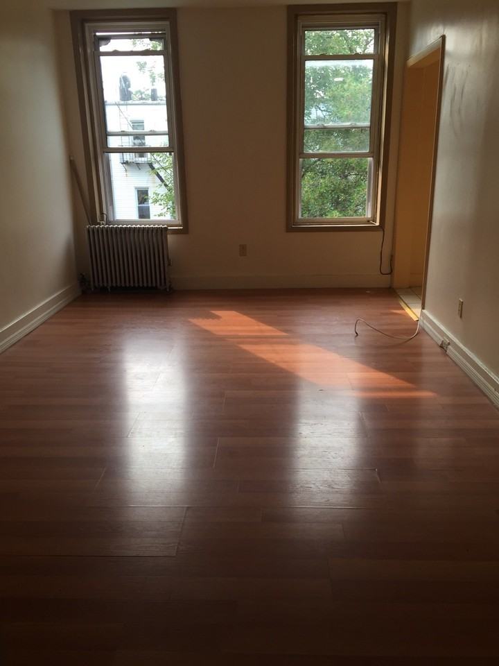 1055 Jefferson Ave #2ndFL