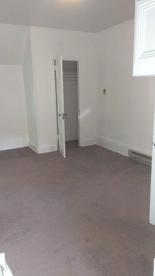 908 Jefferson Ave #4 - Photo 3 of 3