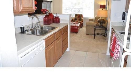 2751 MacArthur Blvd #24 - Photo 3 of 4