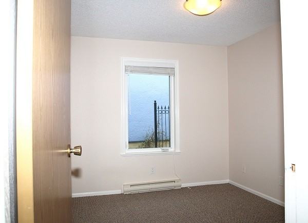 1145 N Park St 2 - Photo 3 of 19