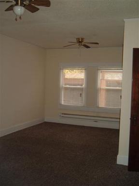 2124 Auburn St - Photo 3 of 8