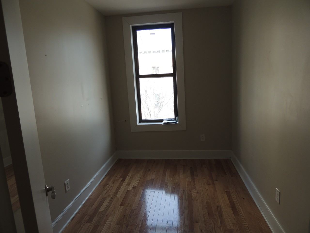 334 Central Ave 2L - Photo 3 of 7