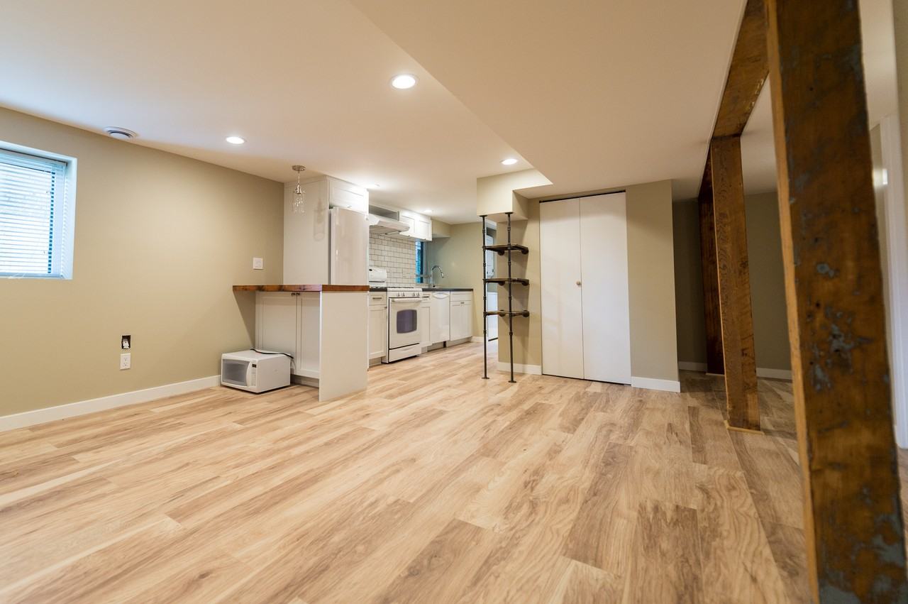 577 E 49th Ave - Photo 3 of 9