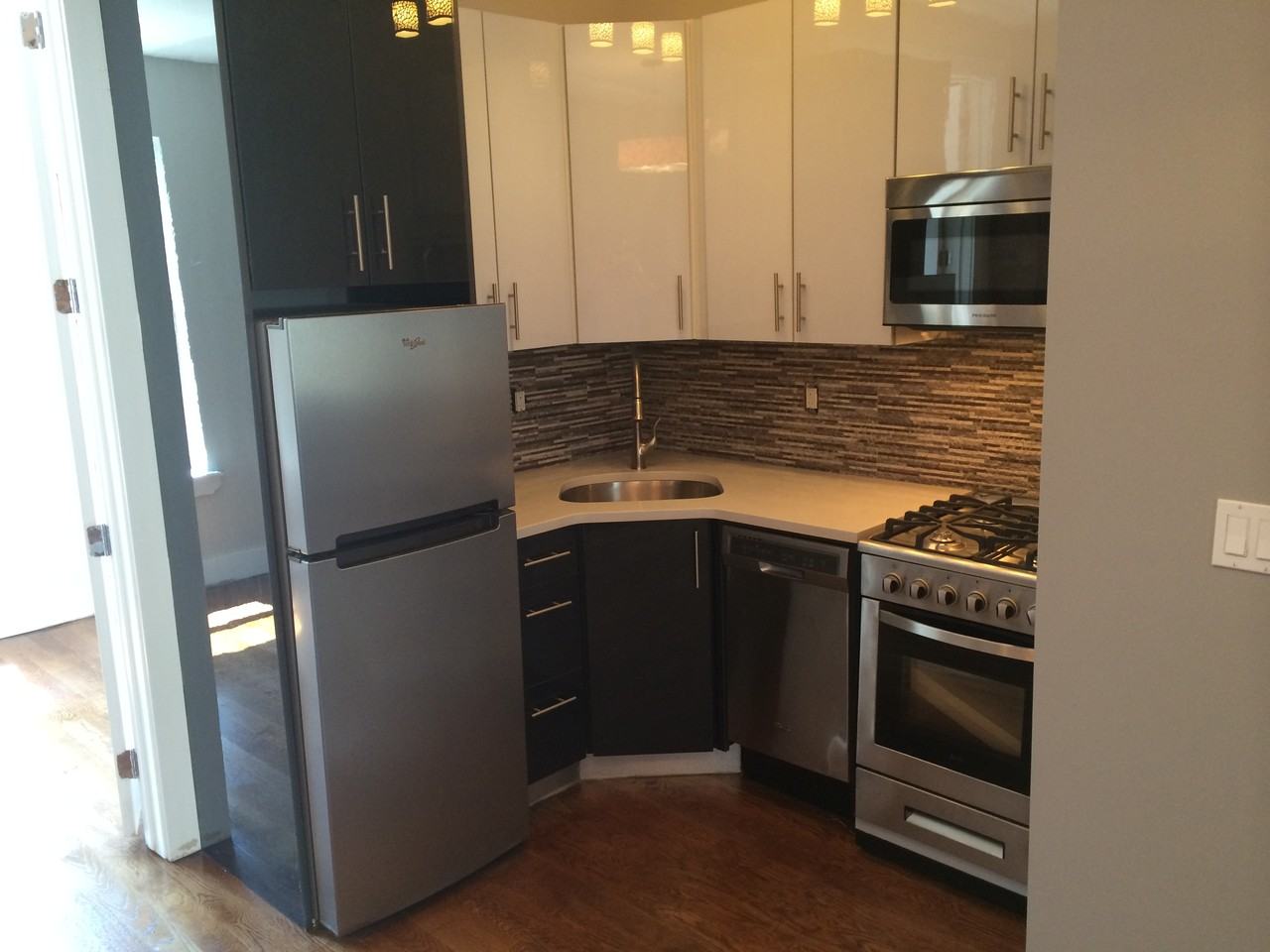 1297 Johns St #2R - Photo 2 of 12