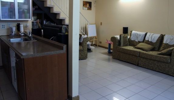 1355 Cove Dr - Photo 3 of 5