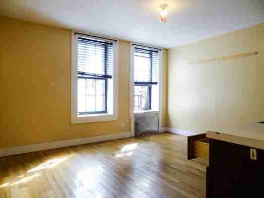 75 Kingston Ave #1H - Photo 2 of 10