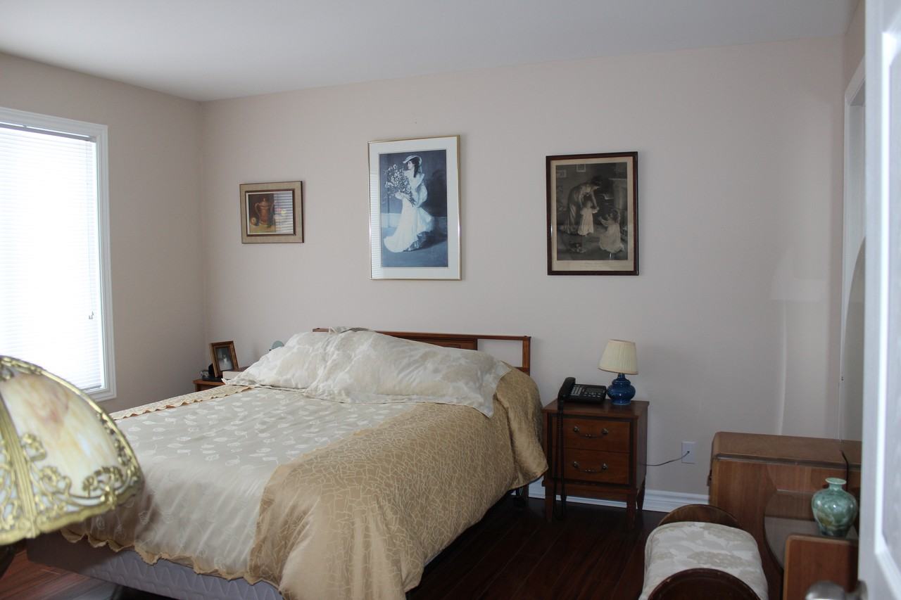 94 4th Ave - Photo 3 of 6