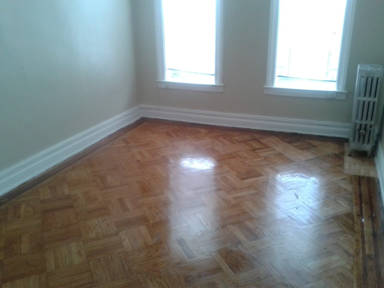 720 Bristol St 2L - Photo 2 of 4