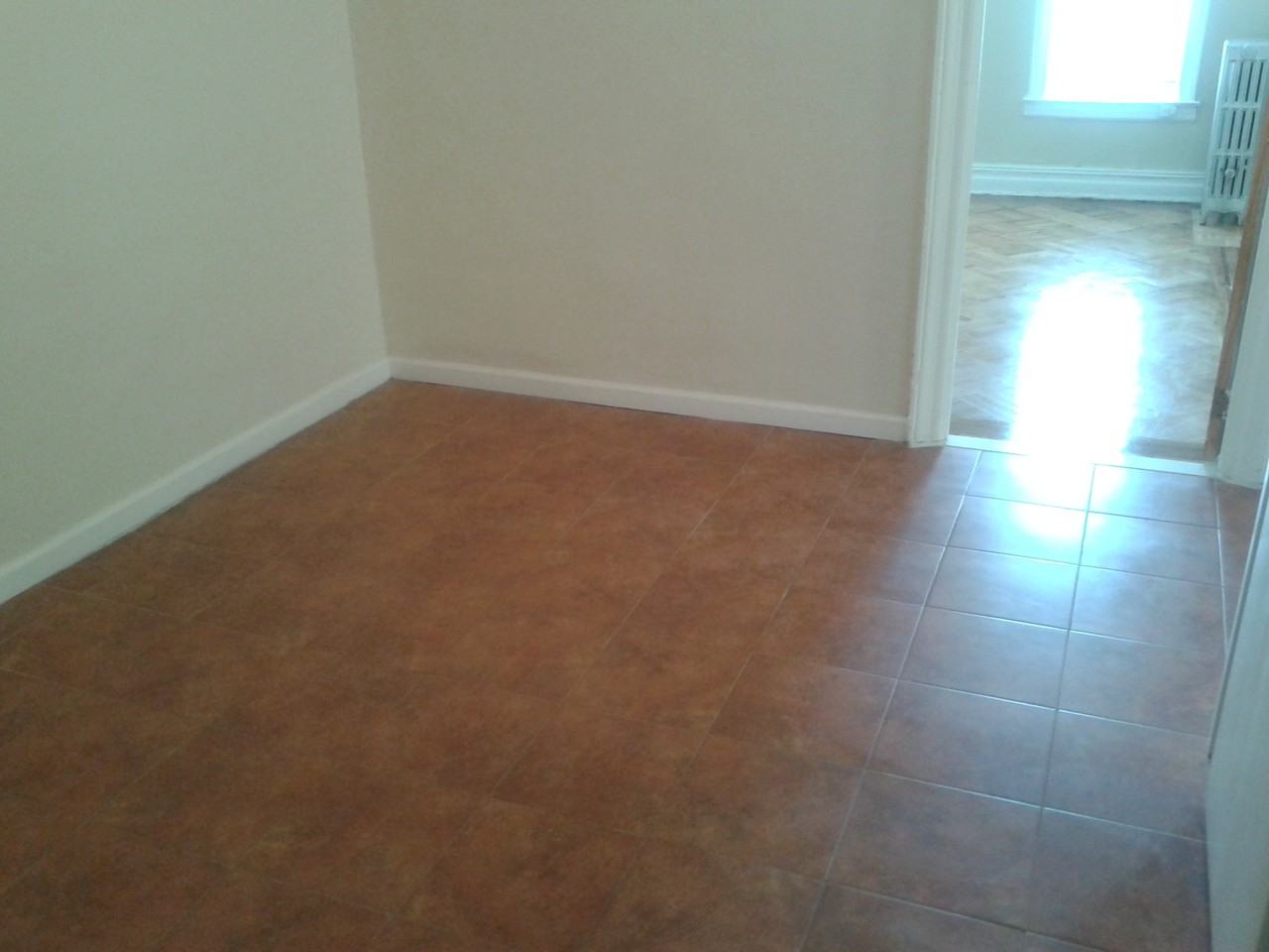 720 Bristol St 2L - Photo 3 of 4