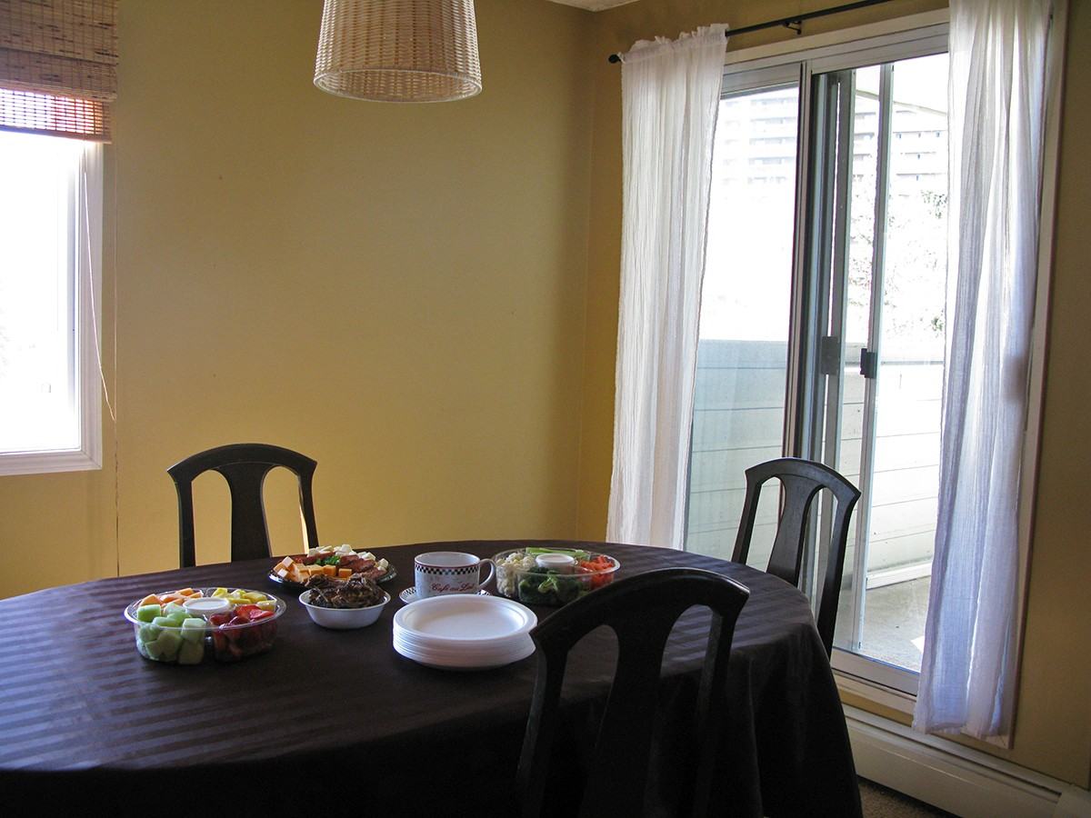 80 Glamis Dr SW - Photo 2 of 10