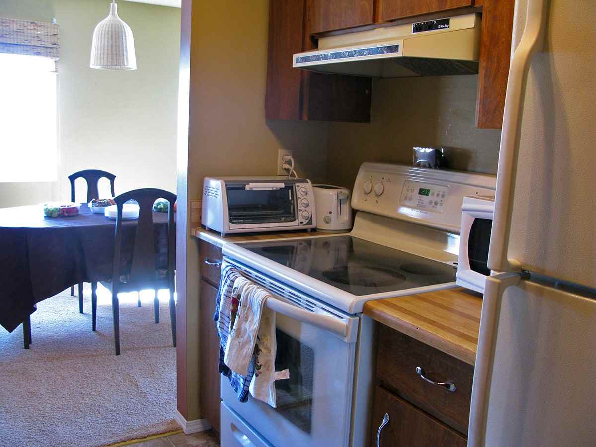 80 Glamis Dr SW - Photo 3 of 10