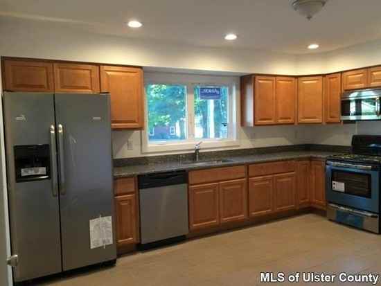 54 Landon Ave - Photo 2 of 9