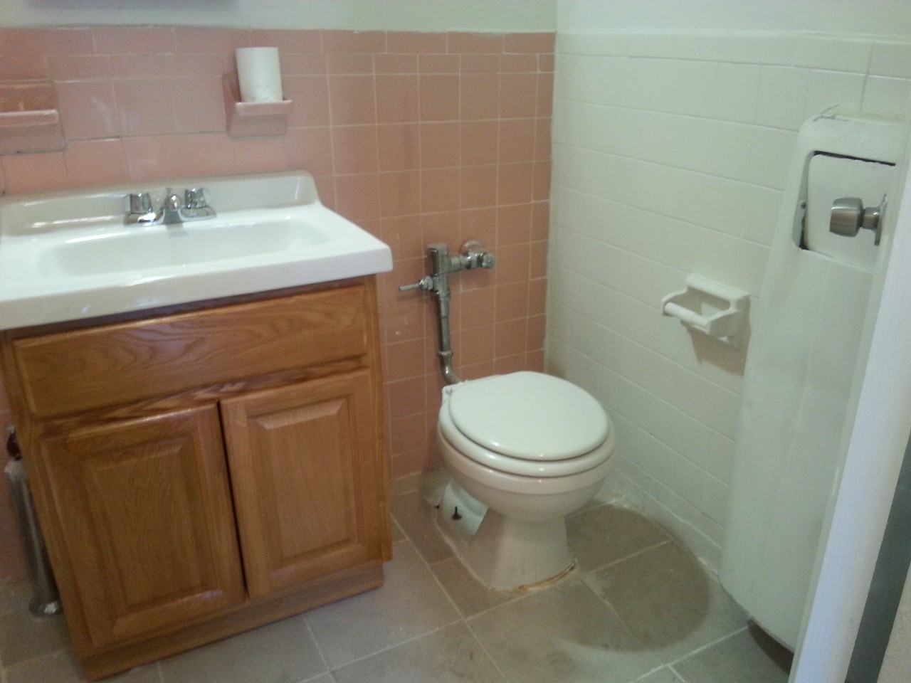 2522 Frisby Ave - Photo 2 of 4