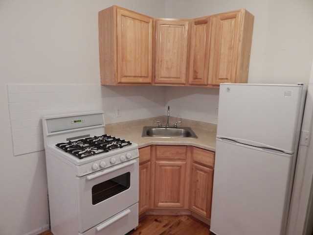 131 McGuiness Dr 2R - Photo 3 of 4