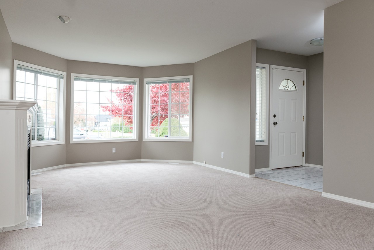 45428 Spruce Dr - Photo 3 of 13