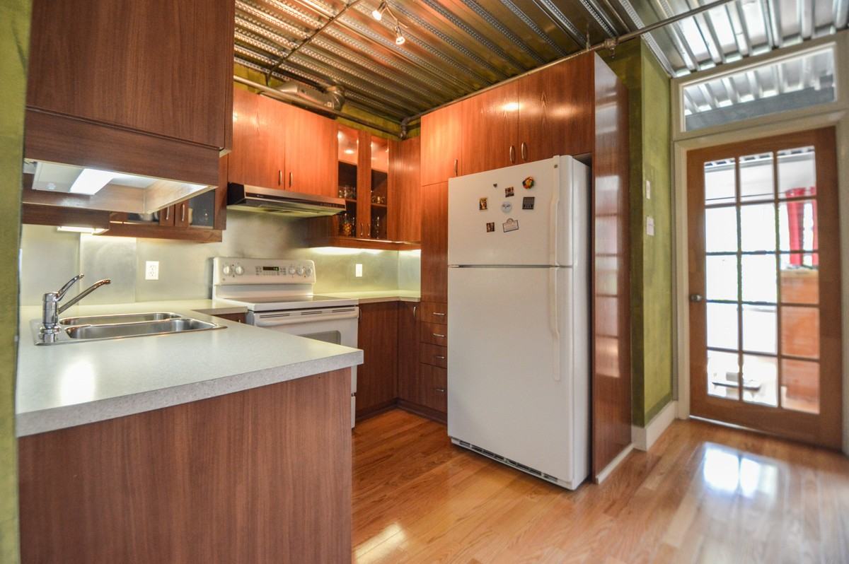 3282 Rue Ontario E #208 - Photo 2 of 12