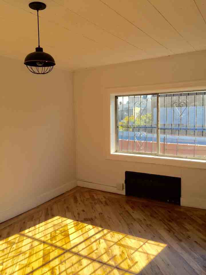 131 Linden St #4 - Photo 3 of 14