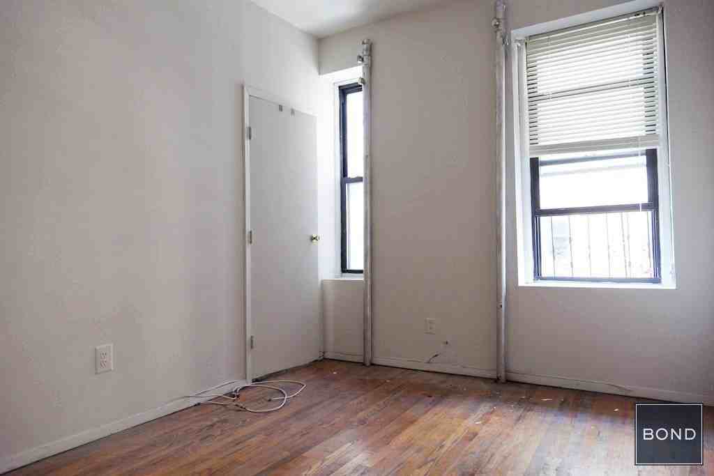 328 W 44th St #25 - Photo 2 of 3