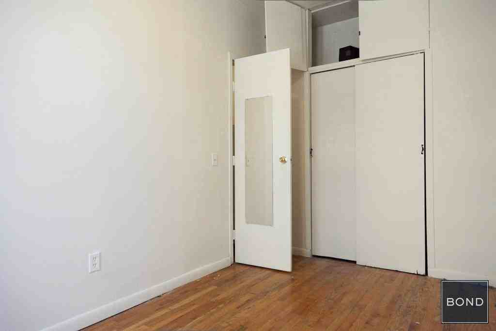 328 W 44th St #25 - Photo 3 of 3