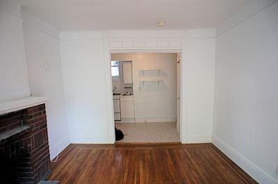 24 Jane St 2B - Photo 3 of 6
