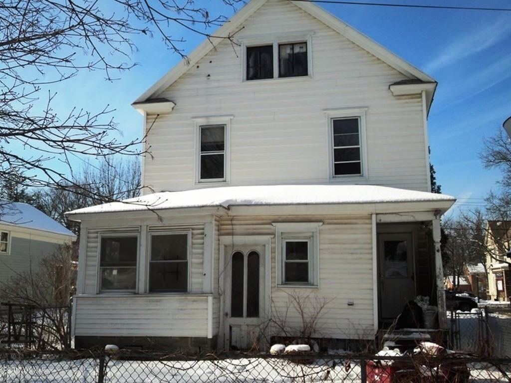 153 Ridge St - Photo 2 of 2