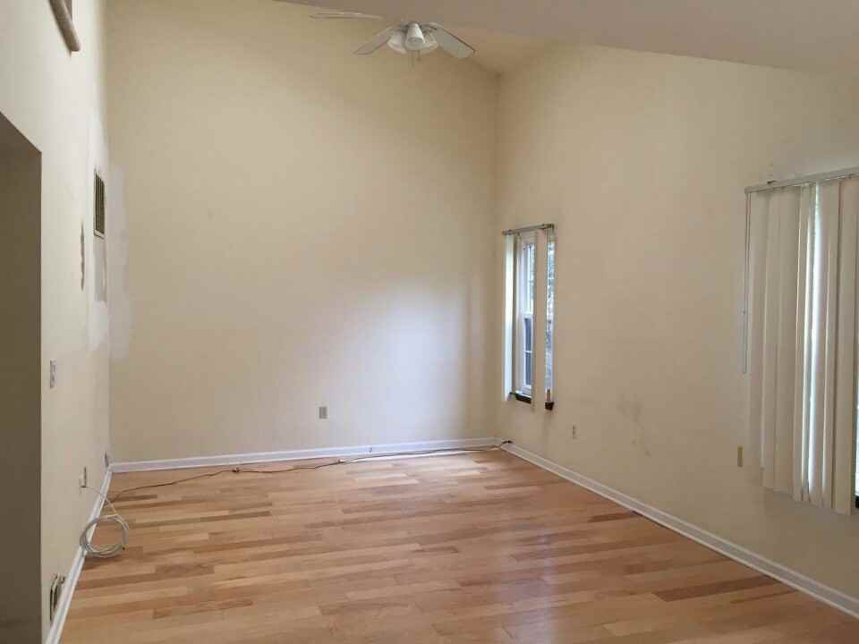 71 Stanwick Ct - Photo 3 of 3