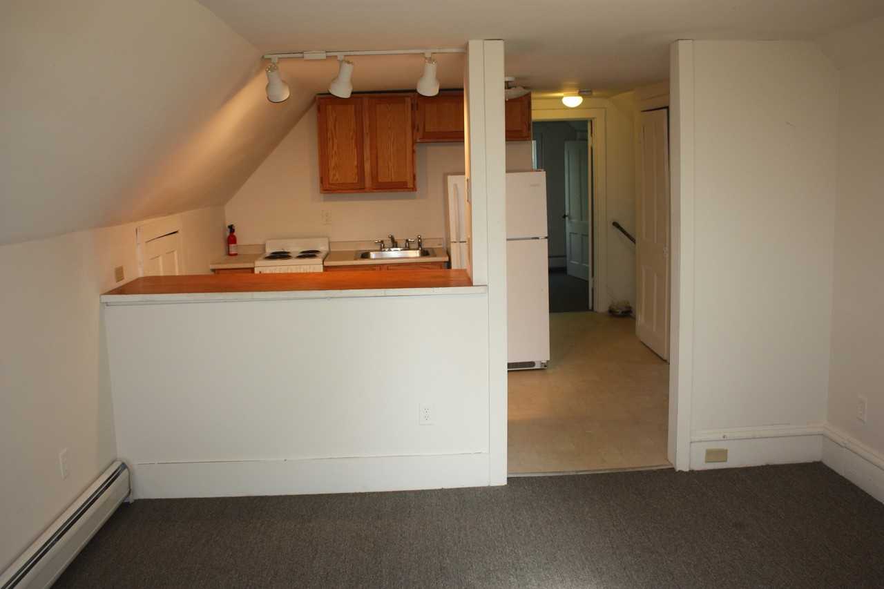 43 N Willard St #2 - Photo 3 of 11