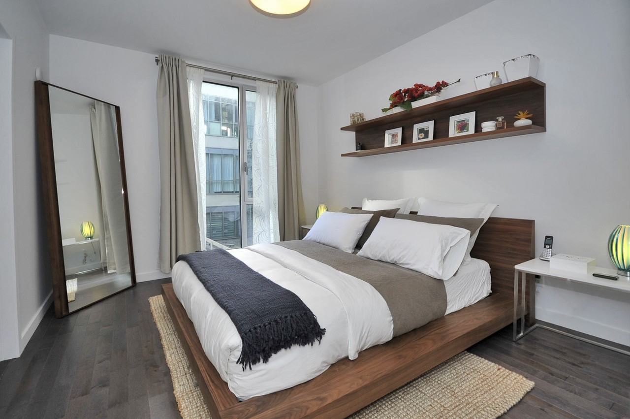 635 Rue Saint Maurice #402