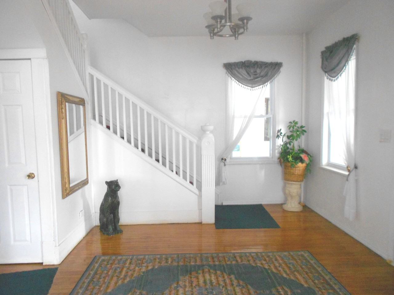 424 Portia St - Photo 3 of 10