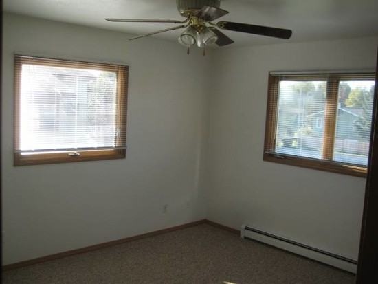 7790 Mayfair Cir - Photo 3 of 8